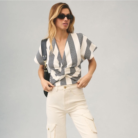 Anthropologie Tops - Anthoropologie Bishop+Young Twist Front top